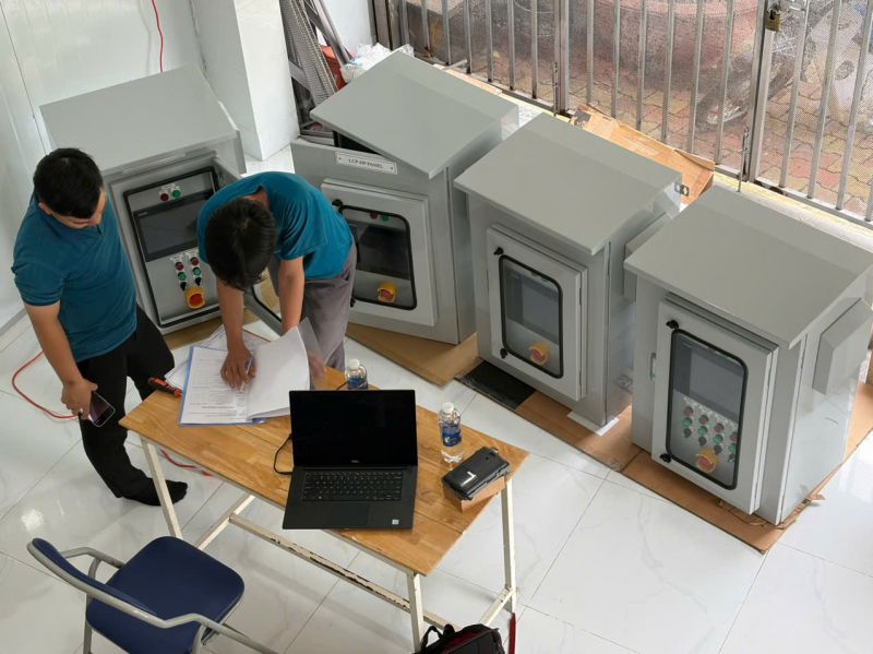 Kiểm tra chấp nhận tại xưởng (FAT) lô tủ điều khiển trung tâm PLC